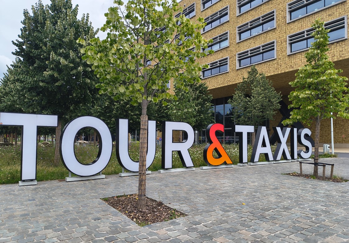 Straatbeeld Tour & Taxi's 3